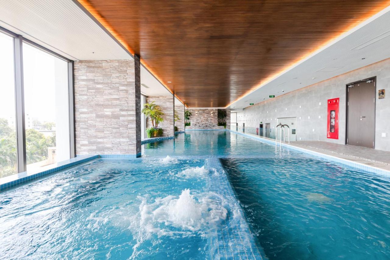 Five Star Westlake 1St-4Th Floors Hotel & Serviced Apartment Ханой Экстерьер фото The swimming pool at the hotel