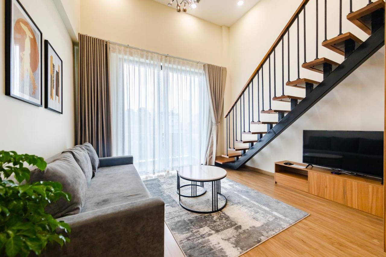Five Star Westlake 1St-4Th Floors Hotel & Serviced Apartment Ханой Экстерьер фото A living room in a serviced apartment in Hanoi, Vietnam