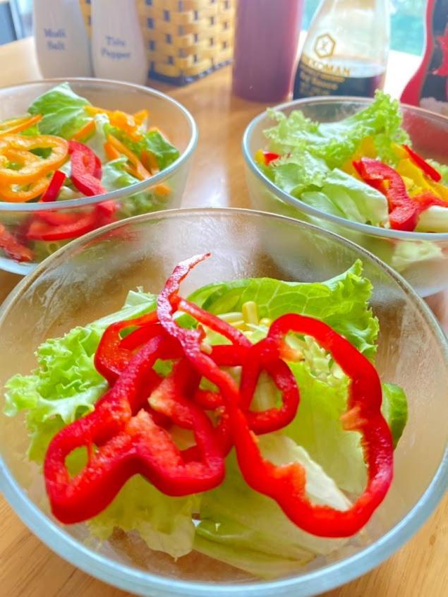 Five Star Westlake 1St-4Th Floors Hotel & Serviced Apartment Ханой Экстерьер фото A salad with red pepper